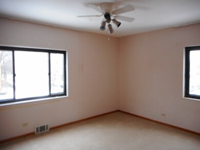2841 W Granville Ave unit 2E, Chicago, IL 60659 - photo 7