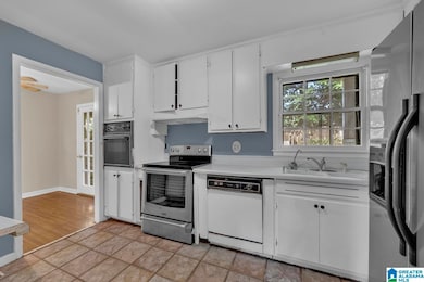 1332 4th Way NW, Center Point, AL 35215 - photo 3