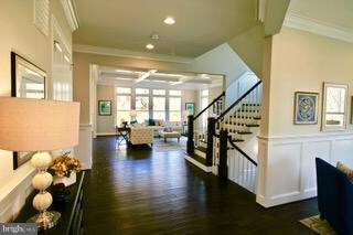 2408 Chestnut St, Falls Church, VA 22043 - photo 6