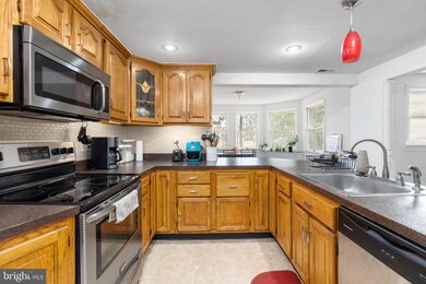 344 Monroe Dr, Colonial Beach, VA 22443 - photo 5