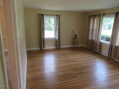 9202 Hudson Ln, Louisville, KY 40291 - photo 6