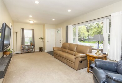 2317 Terrace Dr, Cedar Falls, IA 50613 - photo 3