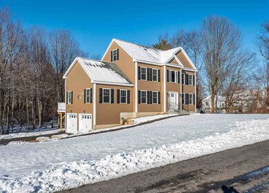 8 Oldenburg Ln, Rollinsford, NH 03869 - photo 2