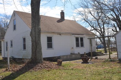 923 N Buckeye St, Osgood, IN 47037 - photo 7