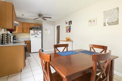 Eat-In Kitchen