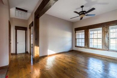 1686 North Carnegie, Nixa