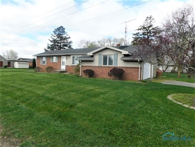 171 Amber Ln, Delta, OH 43515 - photo 2