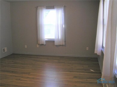 4232 Foxglove Rd, Toledo, OH 43623 - photo 2