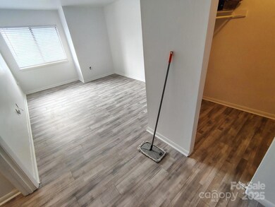 4821 Spring Lake Dr unit C, Charlotte, NC 28212 - photo 3