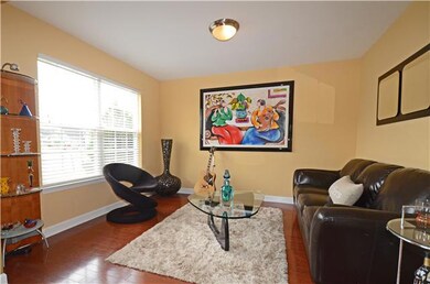 INVITING FORMAL LIVING SPACE OFF OF ENTRY FEATURES LOVELY NEUTRAL PAINT SELECTION, WARM TONED HARDWOOD FLOORING, AND LOTS OF NATURAL LIGHT THROUGH THESE DOUBLE WINDOWS! 201 NASHUA COURT, MURFREESBORO, TN 37128