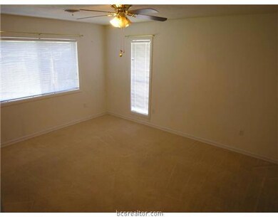 1222 S Ridgefield Cir, College Station, TX 77840 - photo 3