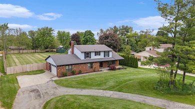 Country feeling in the heart of Rochester Hills!