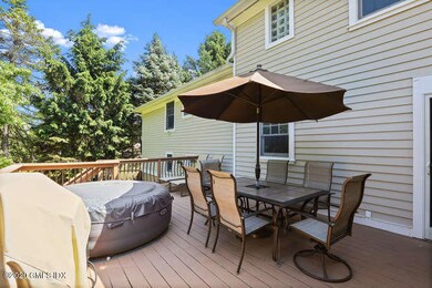 53 Cognewaugh Rd Cos Cob CT-small-042-04