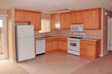 Kitchen_A_640