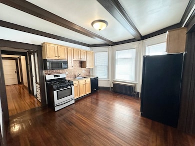 423 Hamilton St unit Floor 1, Albany, NY 12203 - photo 2