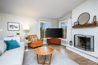 306 S Summit St, Wheaton, IL 60187 - photo 2