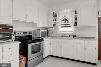 208 Harrison Ave, Waynesboro, PA 17268 - photo 7