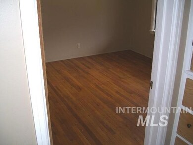 320 W 20th St, Burley, ID 83318 - photo 6