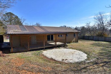 223 Brooklyn Ave, Linden, TN 37096 - photo 7