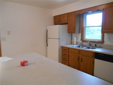 10 S Ridge Rd W, Conneaut, OH 44030 - photo 5