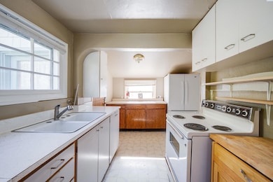 337 NW True St, Pullman, WA 99163 - photo 5