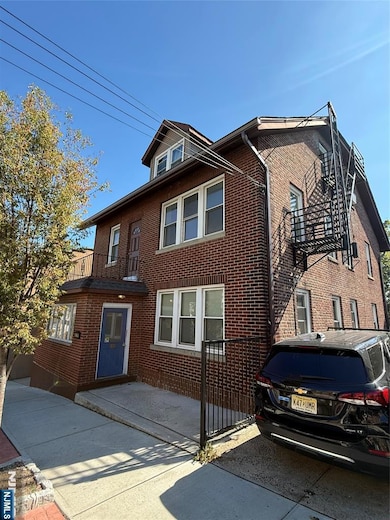 610 Gregory Ave unit 2, Weehawken, NJ 07086 - photo 2
