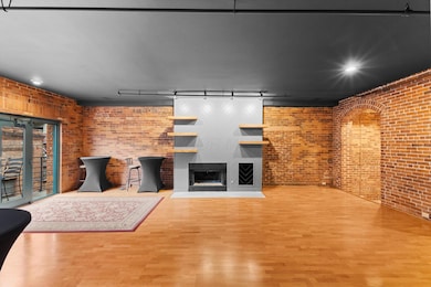 55 W Livingston Ave unit 2B, Columbus, OH 43215 - photo 5