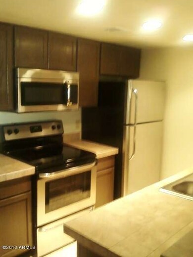 8841 KITCHEN 2