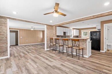 Living Area and Bar