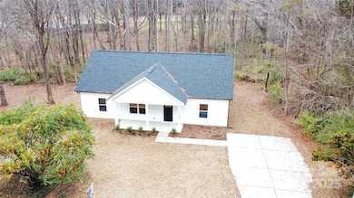 1426 Harris St, Statesville, NC 28677 - photo 6