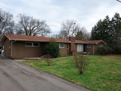 505 Kingree Rd, Shelbyville, TN 37160 - photo 2