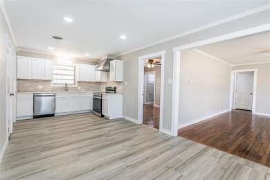 1312 Magnolia St, Gainesville, TX 76240 - photo 4