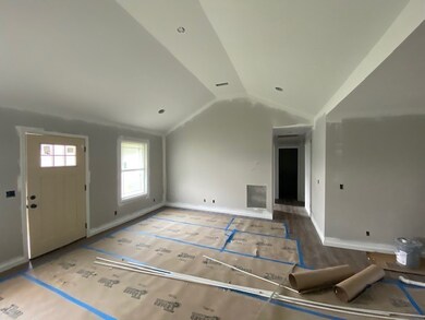 914 Castle St, Shelbyville, TN 37160 - photo 5