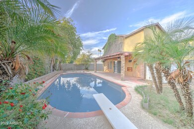 6823 S 42nd St-26