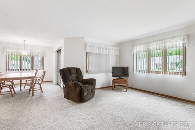 284 Harvest Ln, Holland, MI-9