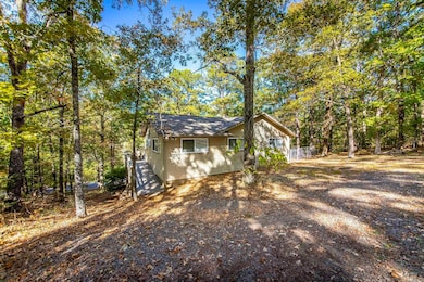 226 Lakeview Dr, Fairfield Bay, AR 72088 - photo 2