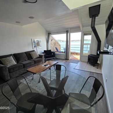 1000 SE Bay Blvd unit D-118, Newport, OR 97365 - photo 7