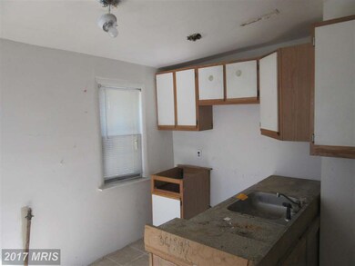 3318 Ingleside Ave, Baltimore, MD 21215 - photo 4