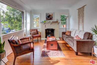 2314 - Living Room