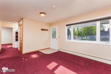 Living Room 20170523-DW-1918-SMALL