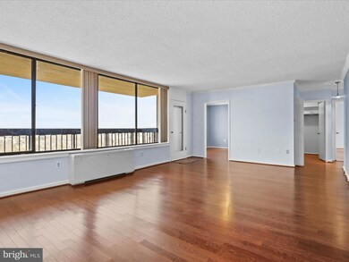 Skyline Plaza unit 2105S, Baileys Crossroads, VA 22041 - photo 6