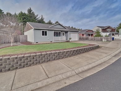 515 SE Neptune Ave, Lincoln City, OR 97367 - photo 2