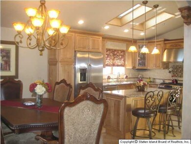 22 Joel Place, Staten Island, NY 10306 - photo 4