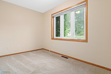 1195 Prairie Ln, Shakopee-3.jpg