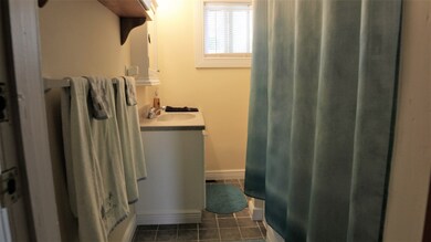 413 E Chestnut St, New Carlisle, IN 46552 - photo 7