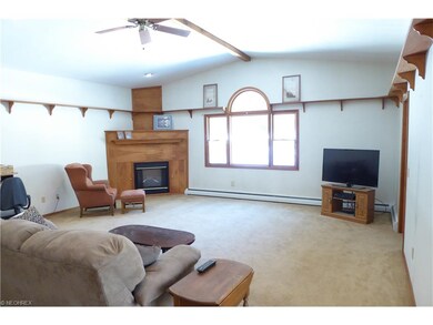 Vaulted Family/Great Room with Large Window to Vie