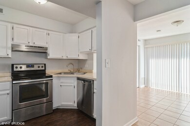 1726 S Washington St unit 1726, Naperville, IL 60565 - photo 6