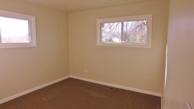 1245 S Elmwood Ave, Waukegan, IL 60085 - photo 5