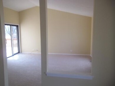 2084 Navarone Dr, Naperville, IL 60565 - photo 3