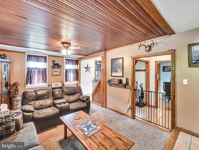 51 Penn St, Lenhartsville, PA 19534 - photo 5